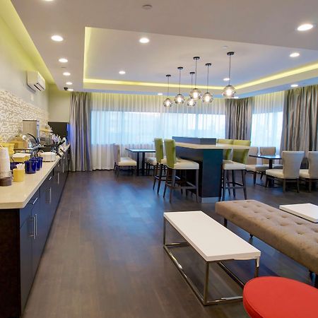 Days Inn & Suites By Wyndham פורט ארתור מראה חיצוני תמונה
