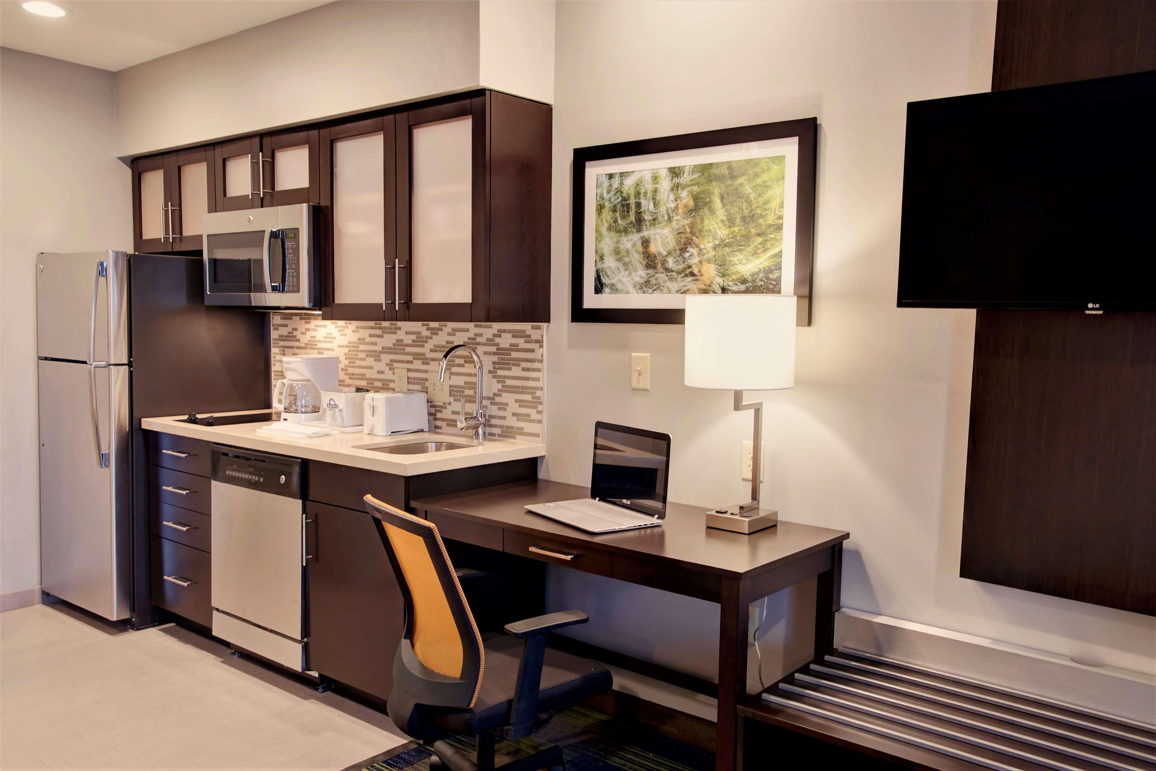 Days Inn & Suites By Wyndham פורט ארתור מראה חיצוני תמונה
