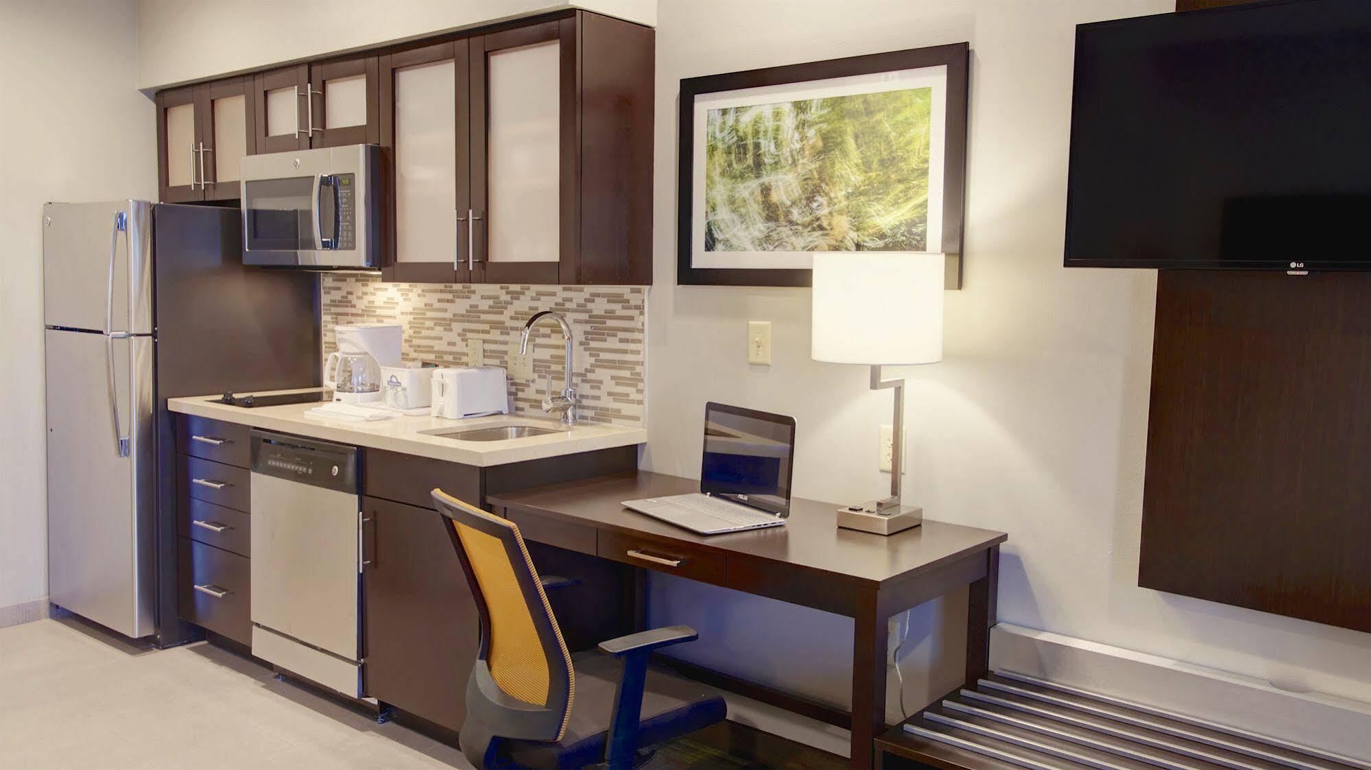Days Inn & Suites By Wyndham פורט ארתור מראה חיצוני תמונה